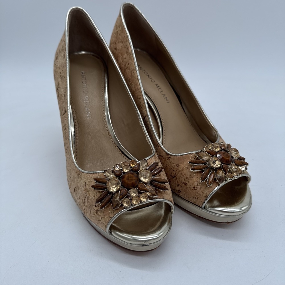Antonio Melani Estah Beige/Gold heel Women's Stilettos jewel accents SZ. 7